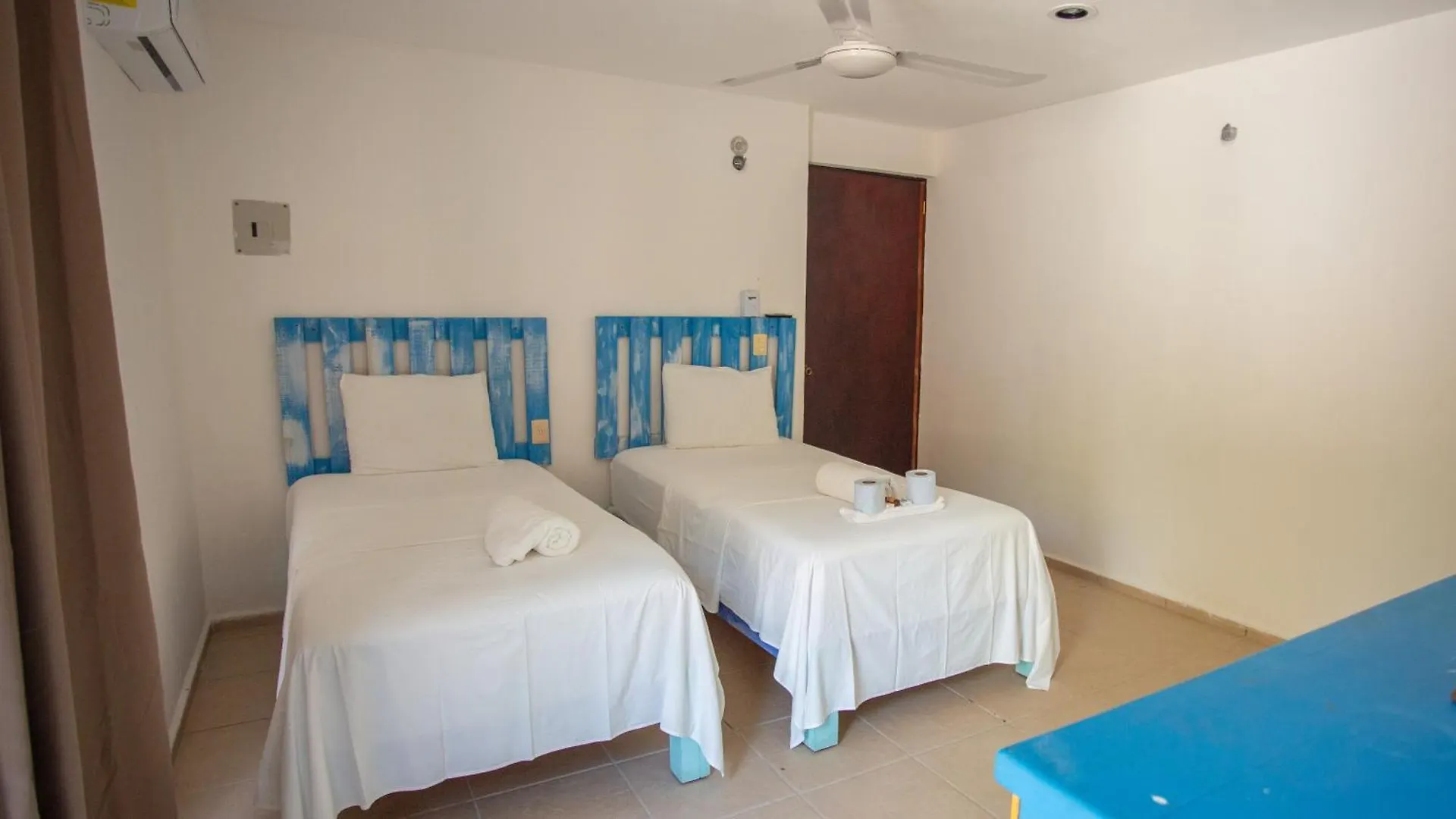 B 7 Blue Bacalar Apartment Mexico