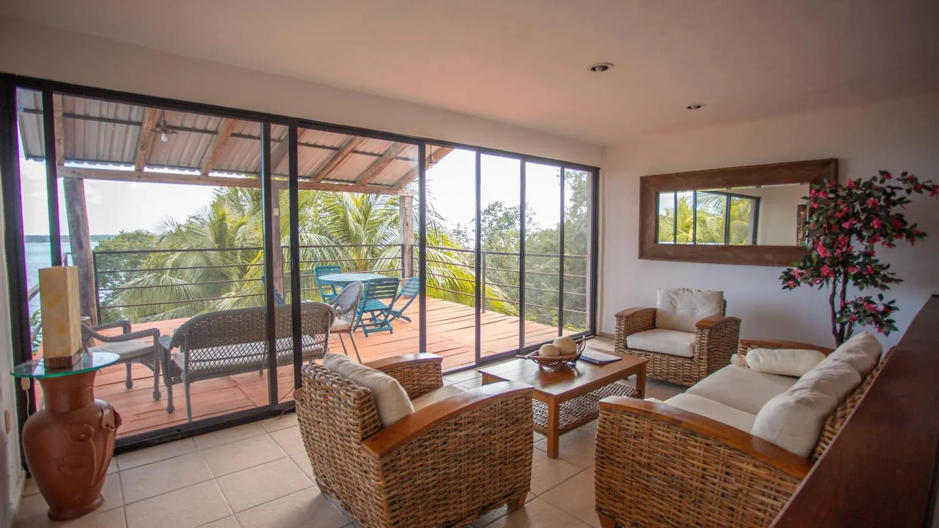 B 7 Blue Bacalar Apartment